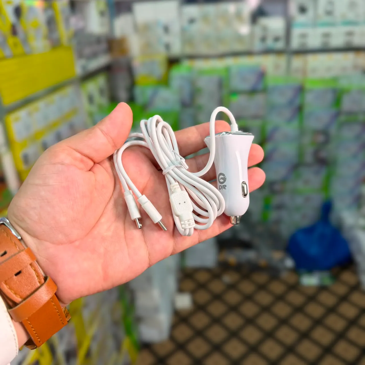 DR Gold DR-D5 3.4A Car Charger with Built-in Cable